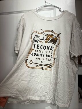 Tecovas Cream Tee with Brown & Black Steer Graphic